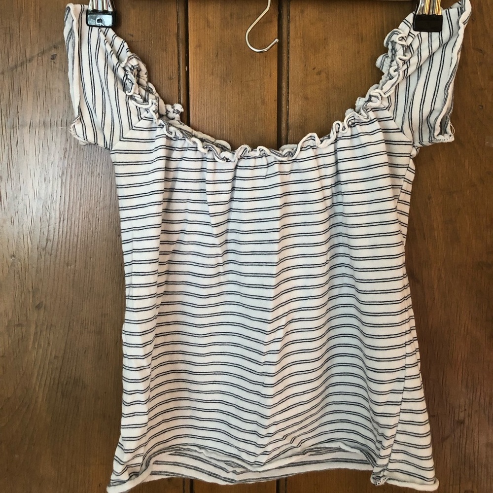Off the shoulder Brandy Melville Top